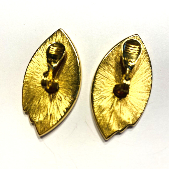 Vintage Monet Clip On Earrings Patriotic Mod 1970's Red White & Blue Jewelry - Picture 3 of 7